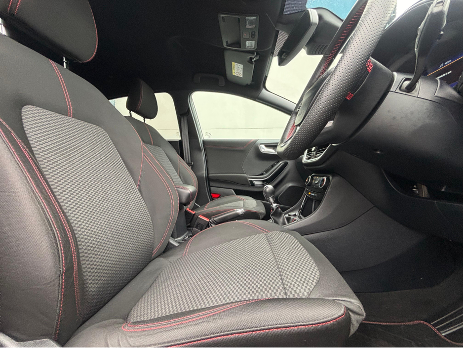 2021 Ford Puma - image 8