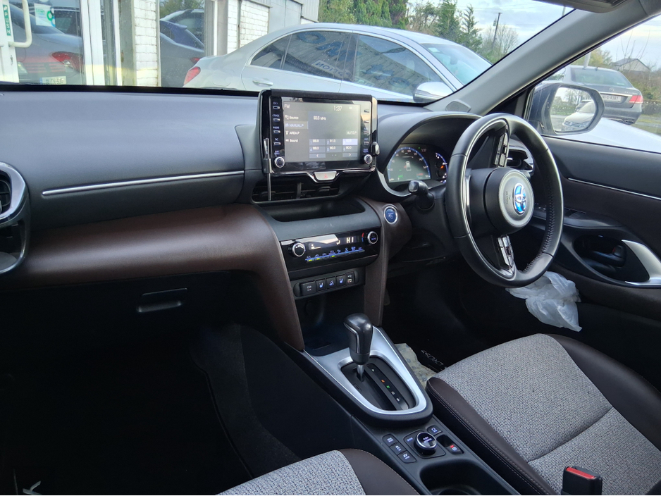 2021 Toyota Yaris Cross 1.5 hybrid €21,995