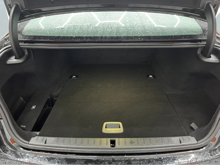 2017 BMW 7 Series €27950! 2017 BMW 740E IPERFORMANCE M-SPORT 2.0 AUTOMATIC / CRUISE CONTROL / 360° PARKING CAMERA / ELECTRIC MEMORY MASSAGING & HEATED SEATS / PADDLE SHIFTERS / PANORAMIC SUNROOF / HEATED REAR SEATS €27,950