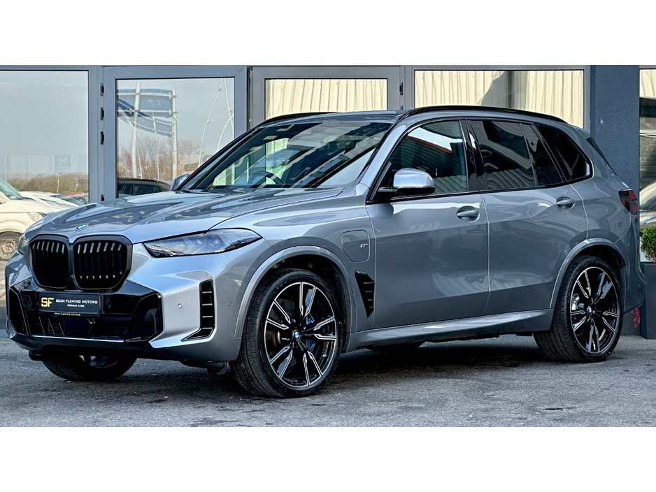 2026 BMW X5 - image 2