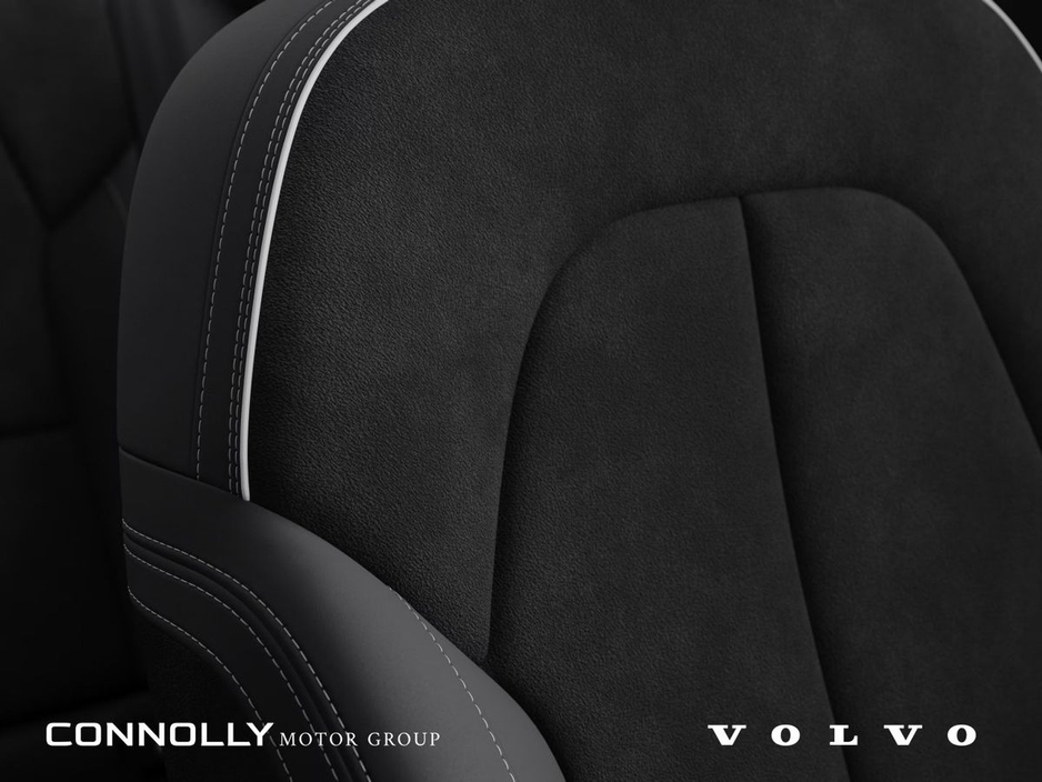 2026 Volvo EX40 Plus Extended Range Black Edition €55,745