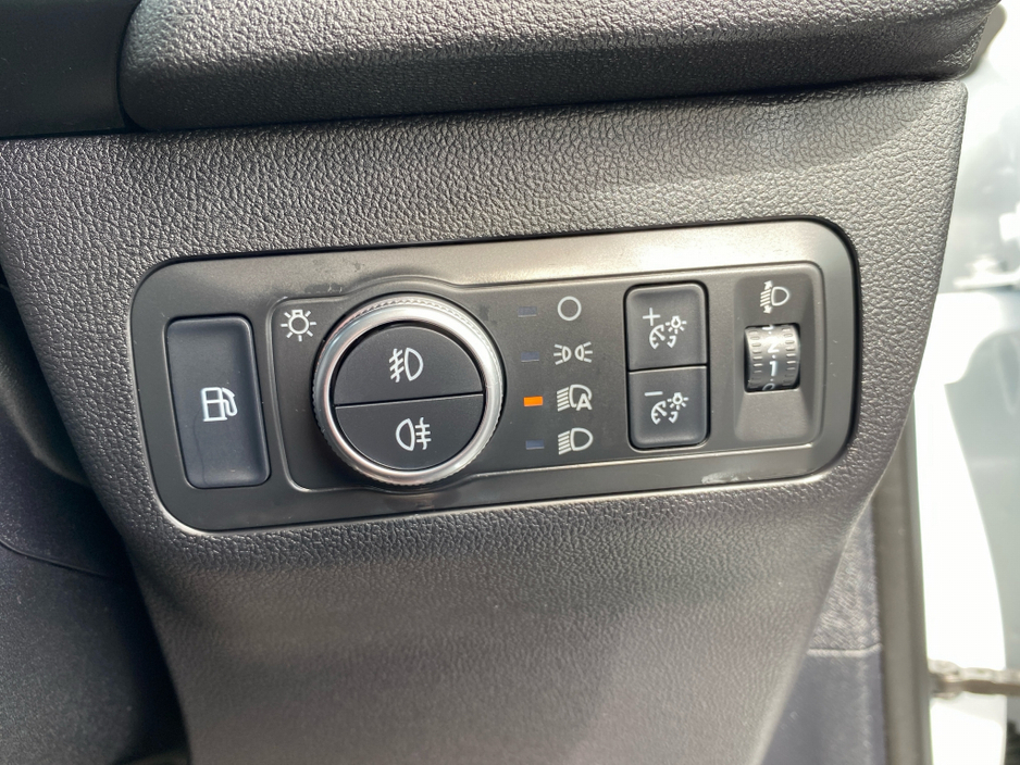 2023 Ford Kuga - image 18