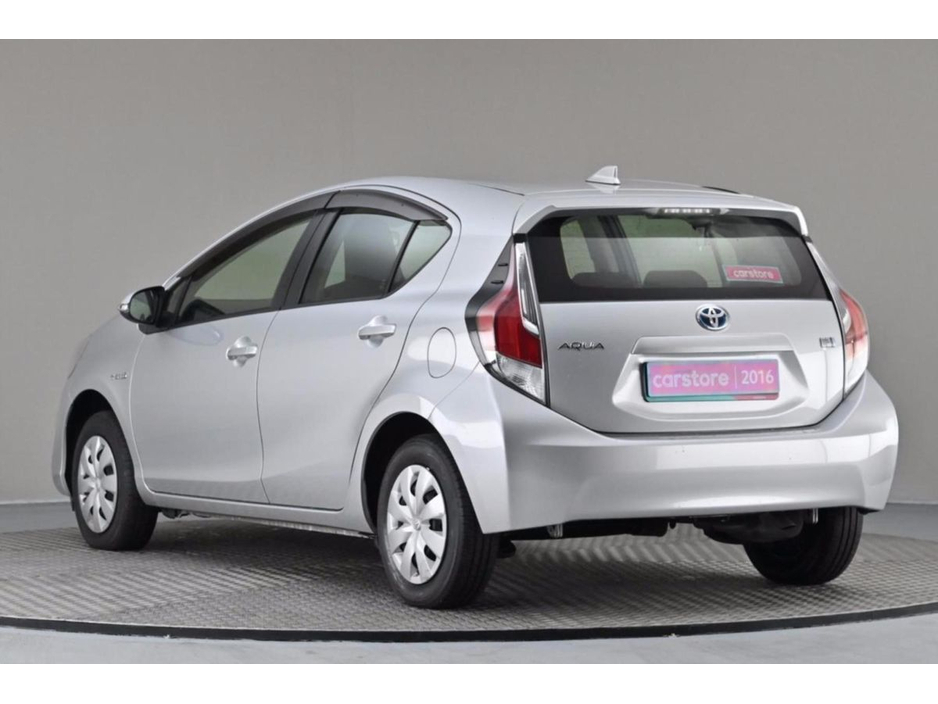 2016 Toyota Aqua 1.5 VVT-i HYBRID *BI-TONE INTERIOR*ANDROID CAR PLAYER* €9,890