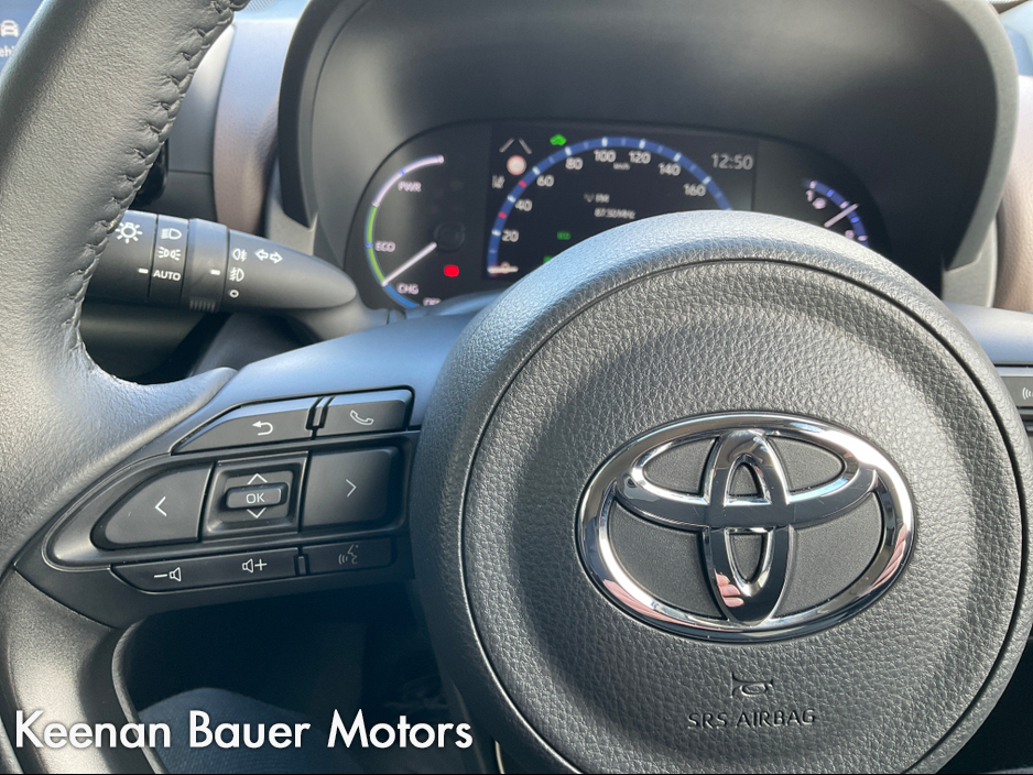 2023 Toyota Yaris - image 20