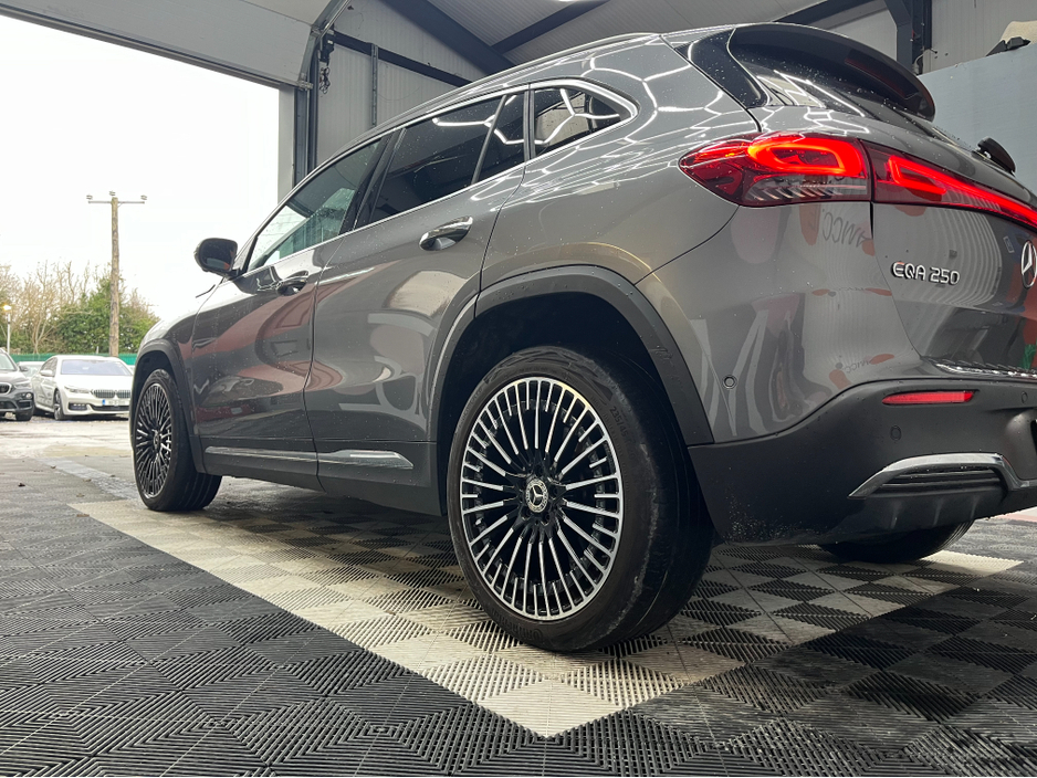 2021 Mercedes-Benz EQA - image 7