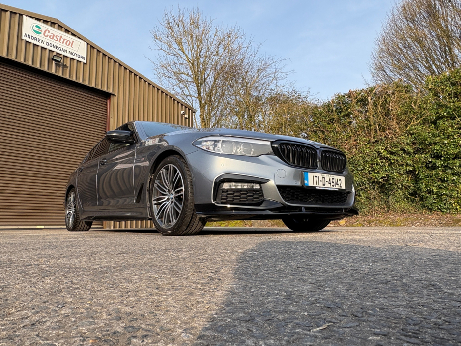 2017 BMW 5 Series - image 11