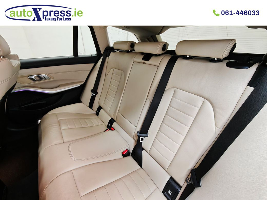 2021 BMW 3 Series - image 6