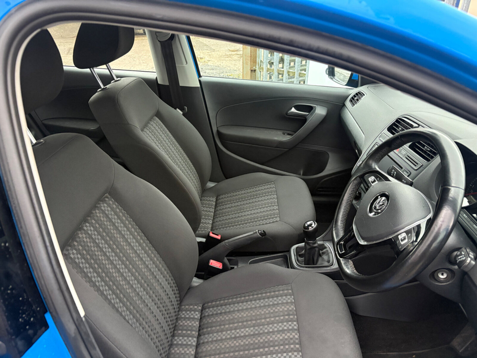 2017 Volkswagen Polo - image 10