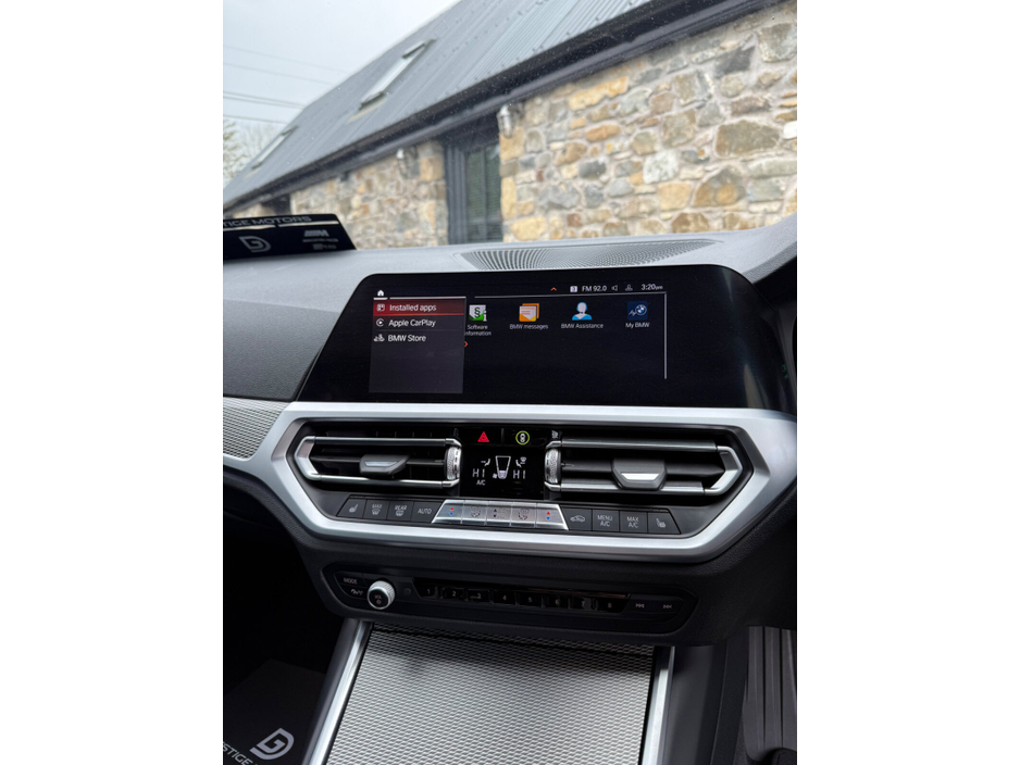 2020 BMW 3 Series - image 14