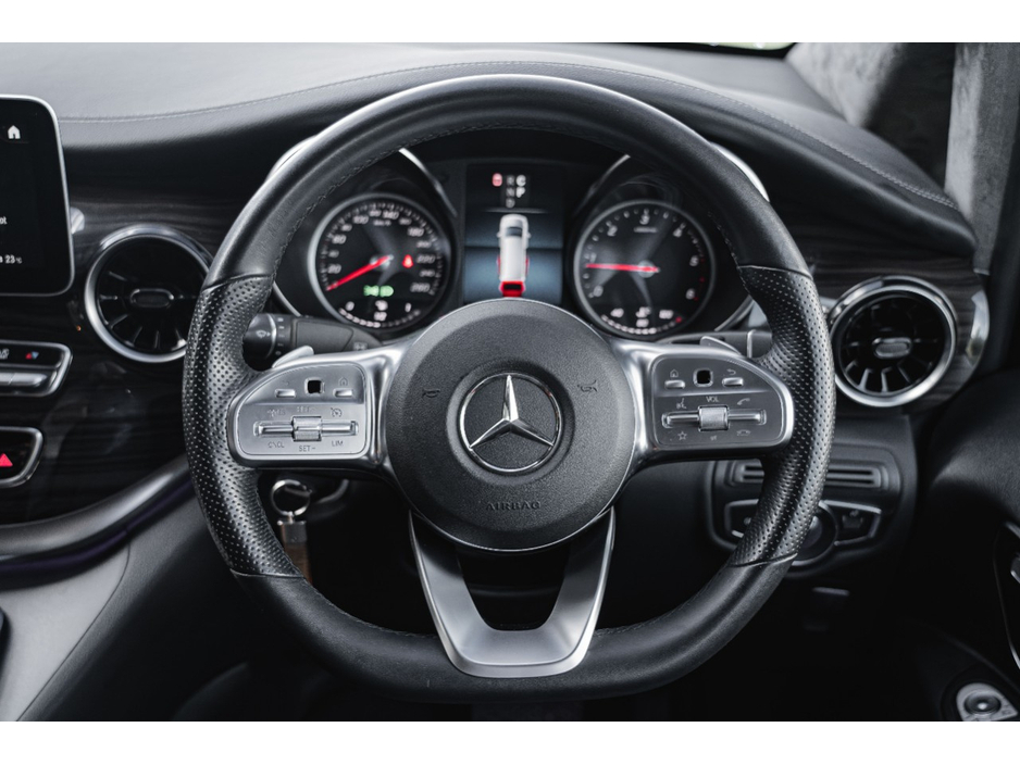 2021 Mercedes-Benz Vito - image 39