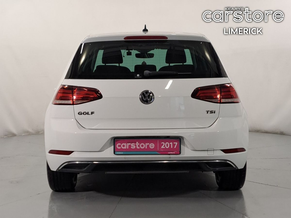 2017 Volkswagen Golf  €17,880