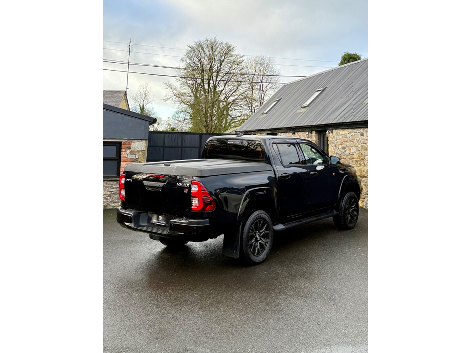 2023 Toyota Hilux  €44,995