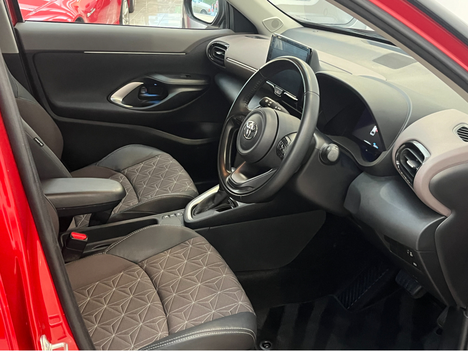 2023 Toyota Yaris CR CROSS SOL 4DR AUTO €29,950