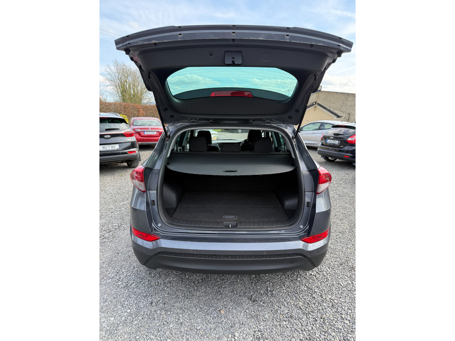 2016 Hyundai Tucson - image 13