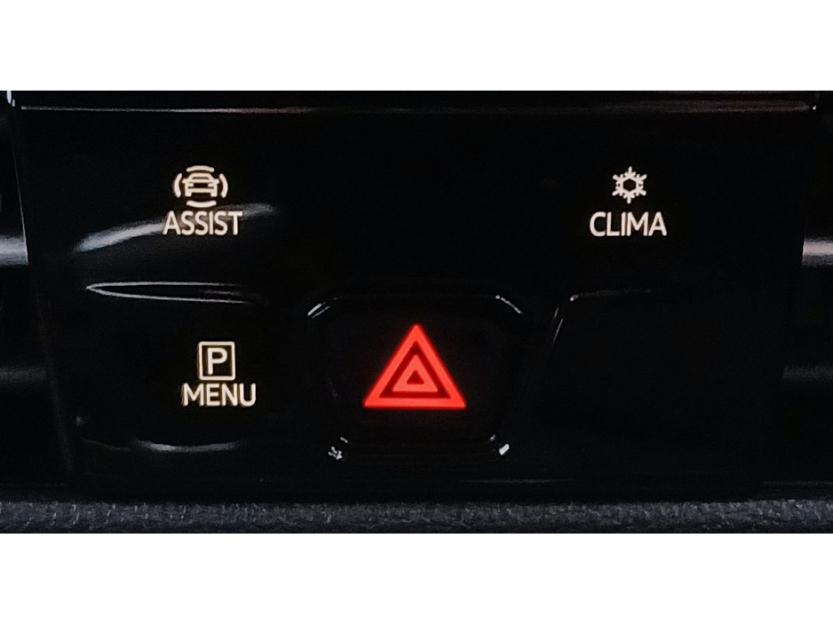 2025 Volkswagen Golf Edition 75 2.0TDI 116HP *PARK ASSIST, ANDROID AUTO/APPLE CARPLAY & MUCH MORE!* €35,995