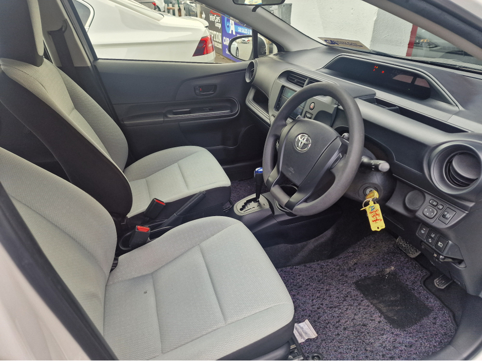 2018 Toyota Aqua - image 15