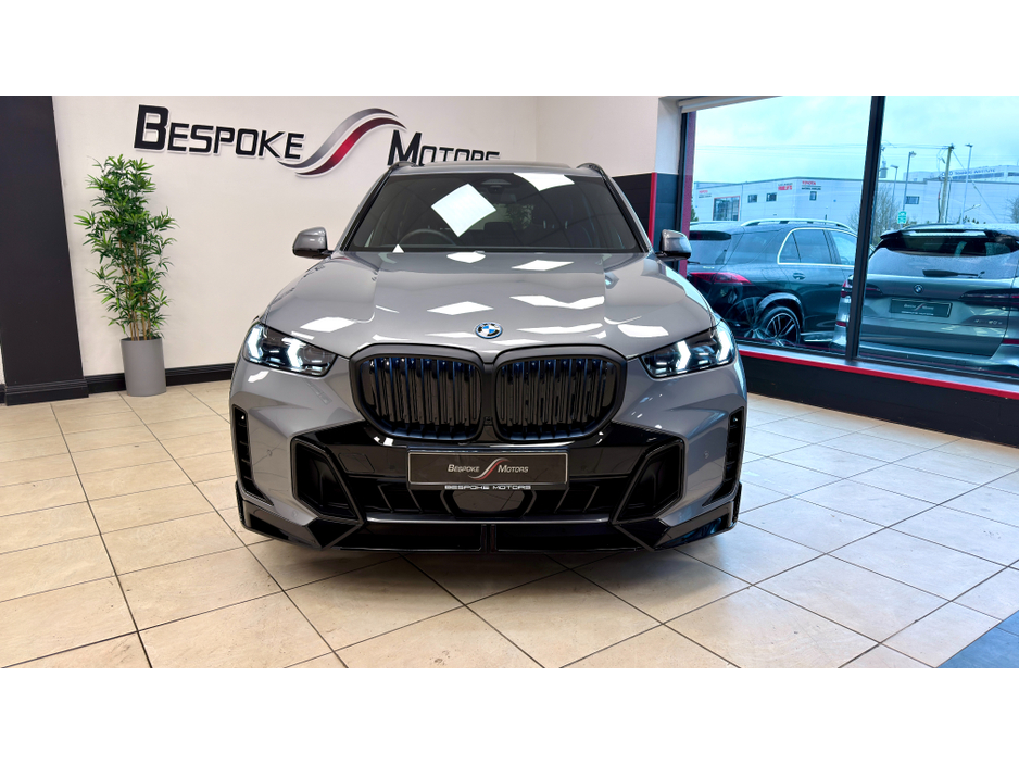 2025 BMW X5 50E MSPORT PRO €98,950