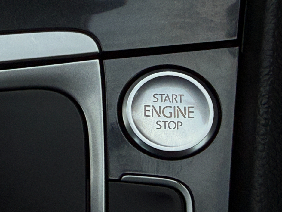 2017 Volkswagen Golf 172 REG NEW MODEL MK7.5 SAT NAV PACK PRIVACY GLASS-REVERSE CAMERA - NAVIGATION - CARPLAY - ANDROID AUTO - DISCOVER PRO €16,450