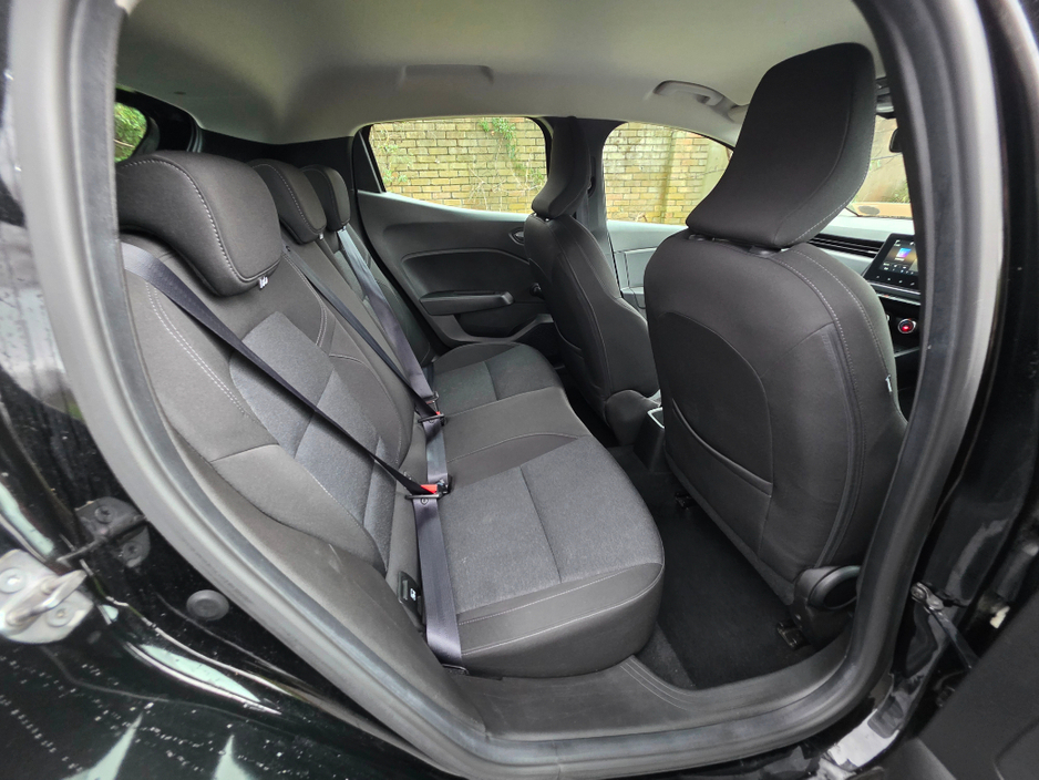 2023 Renault Clio Equilibre TCE 90 CVT Dfull MY2 €18,950