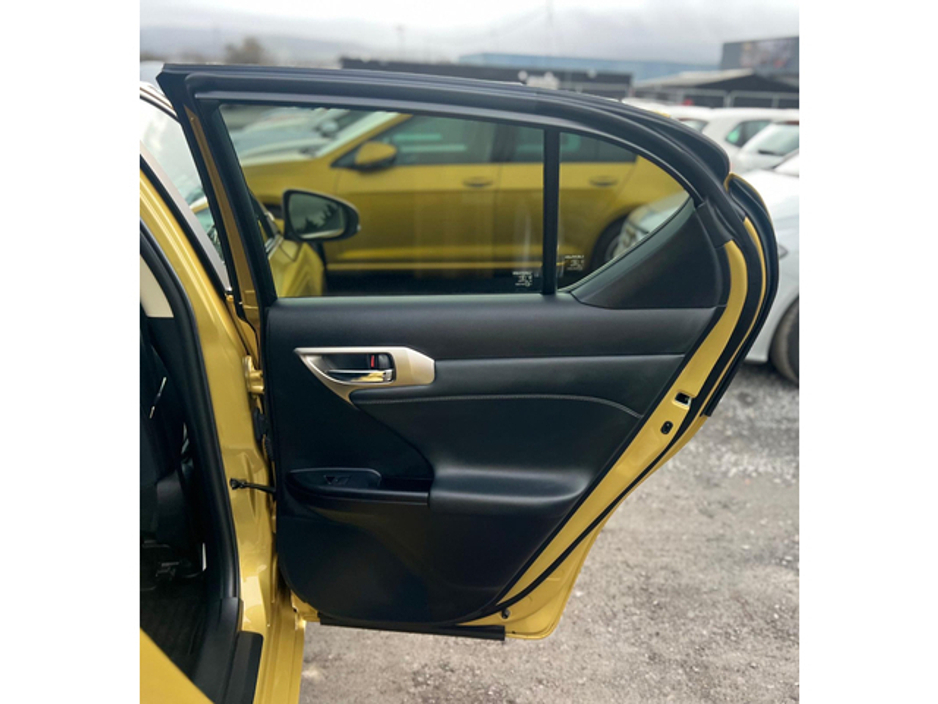 2015 Lexus CT 200 h 1.8L Petrol-Hybrid Automatic  High spec Low Mileage €17,595