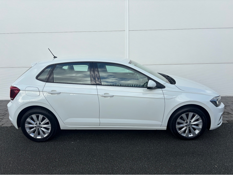 2019 Volkswagen Polo - image 3