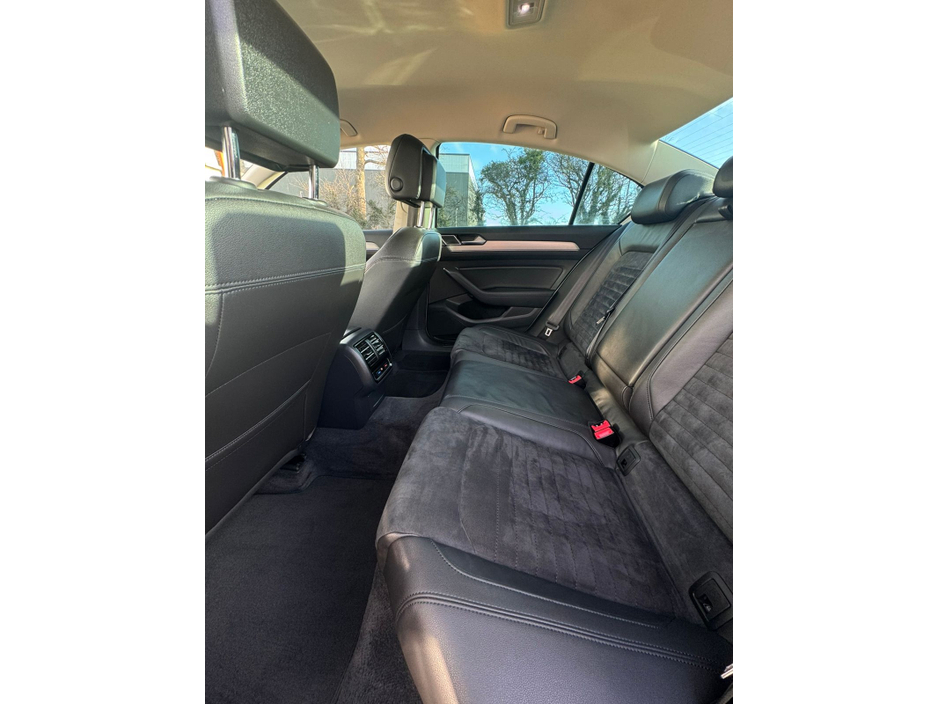 2015 Volkswagen Passat HIGHLINE 2.0 TDI 190HP 4DR €13,750