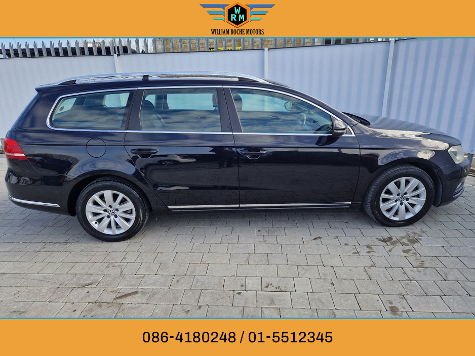 2012 Volkswagen Passat - image 12