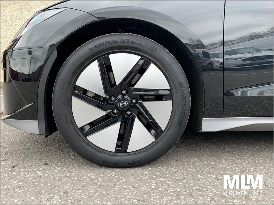 2024 Hyundai Ioniq 6 - image 12