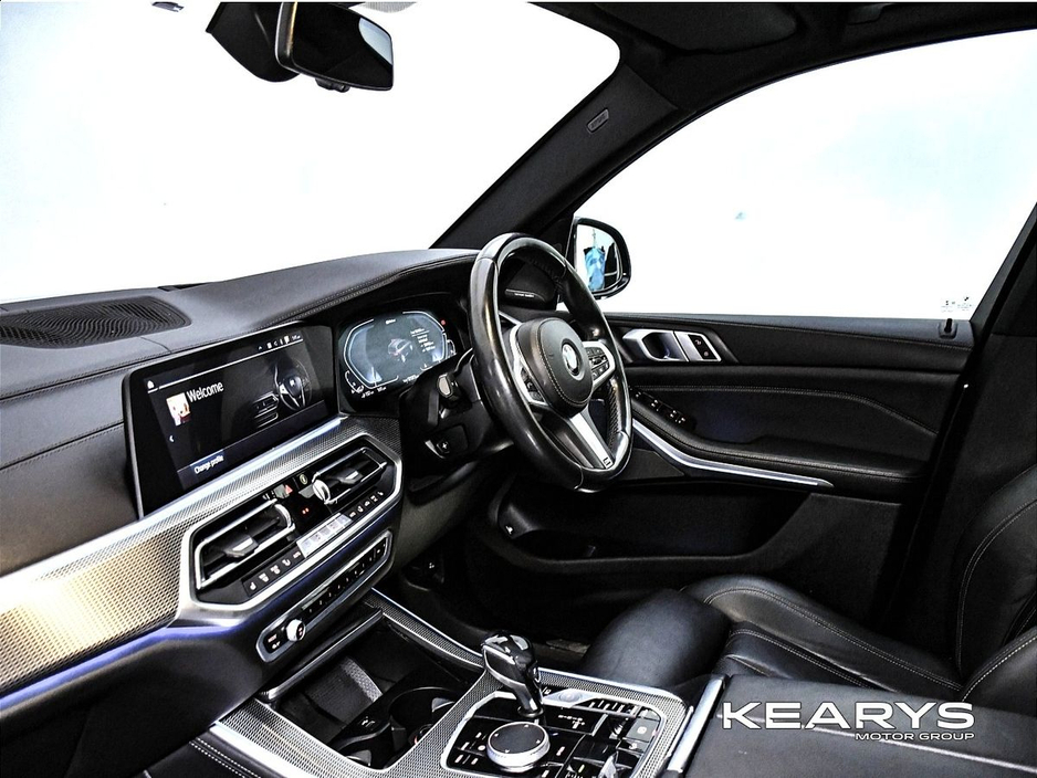 2020 BMW X5 - image 11
