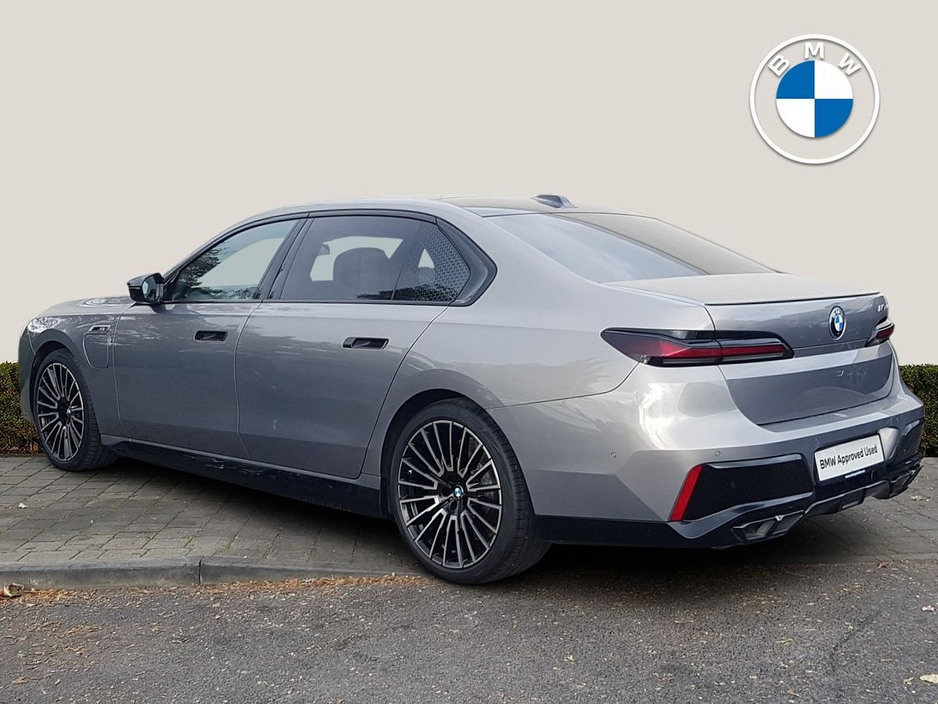2025 BMW 7 Series M760e €134,995