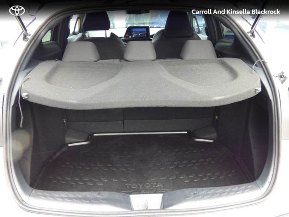 2023 Toyota C-HR - image 8