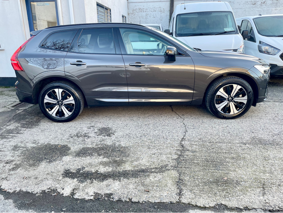 2023 Volvo XC60 - image 15