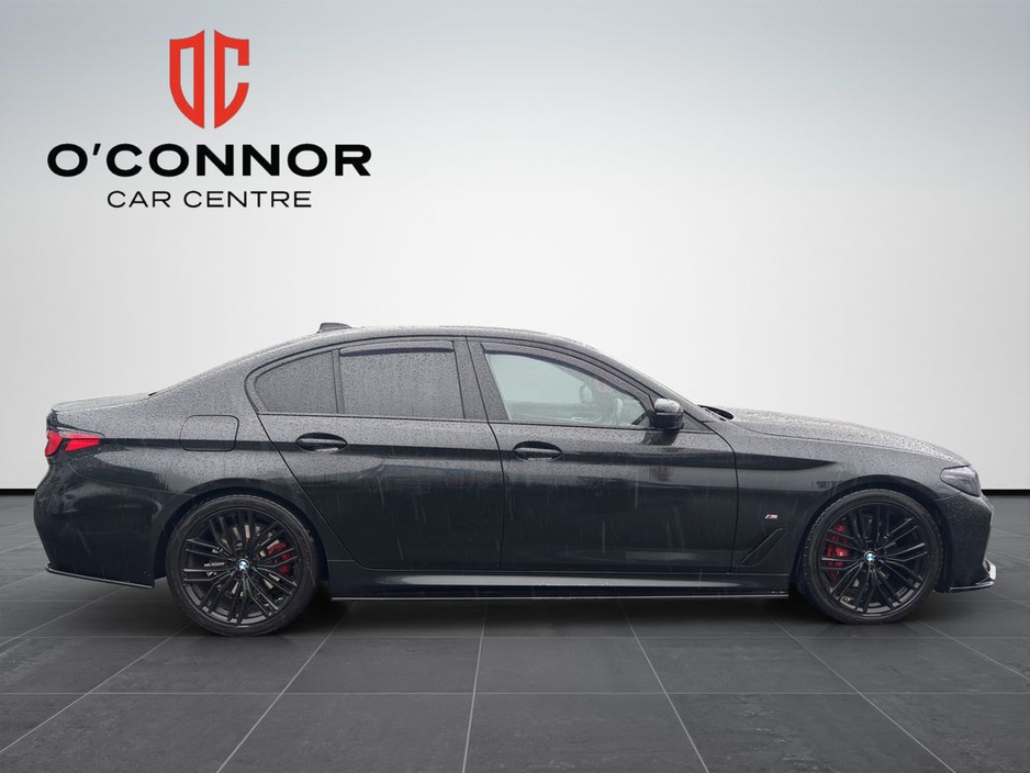 2022 BMW 5 Series 520D “Blackout spec. Big statement.” €43,888