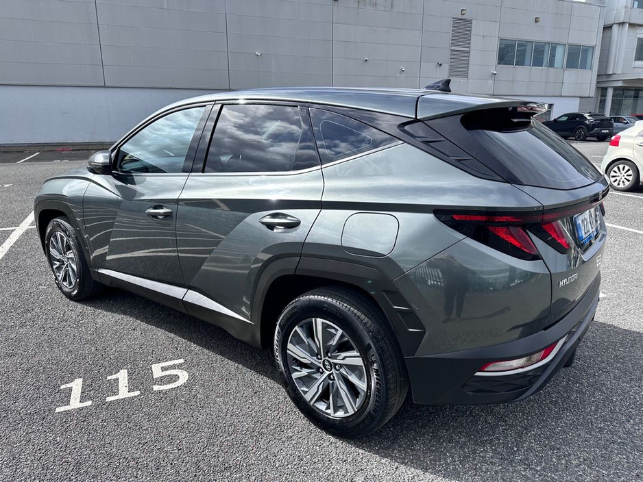 2022 Hyundai Tucson - image 5