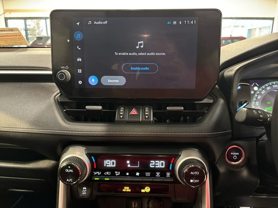 2024 Toyota Rav4 - image 16