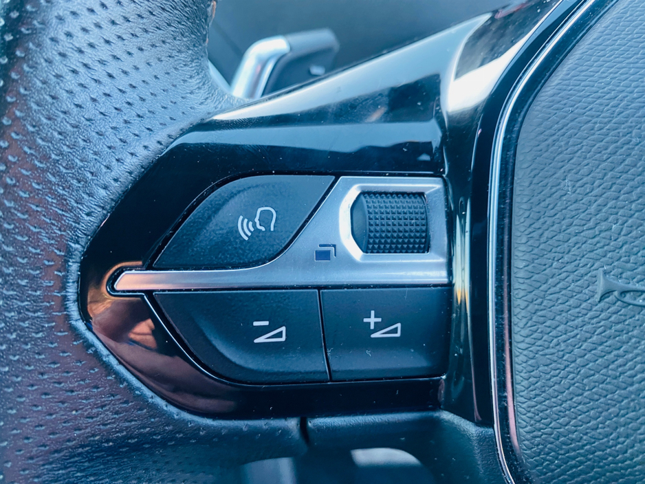 2022 Peugeot 3008 - image 19