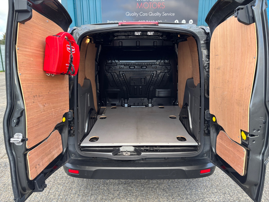 2022 Ford Transit Connect - image 13