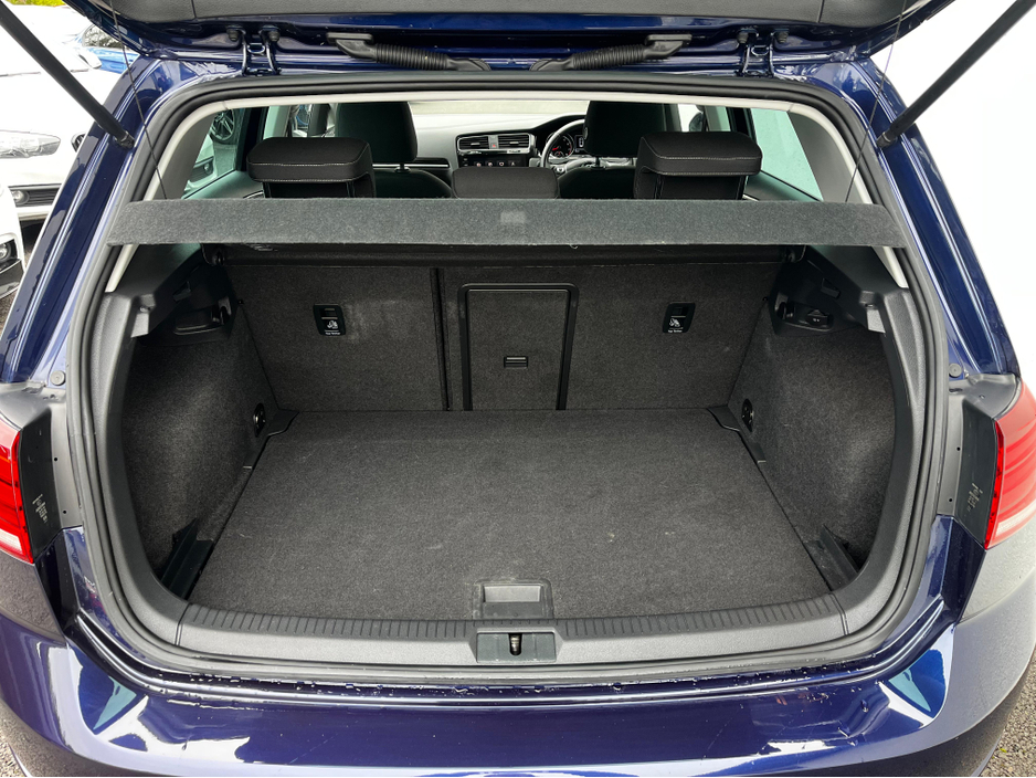 2018 Volkswagen Golf - image 29