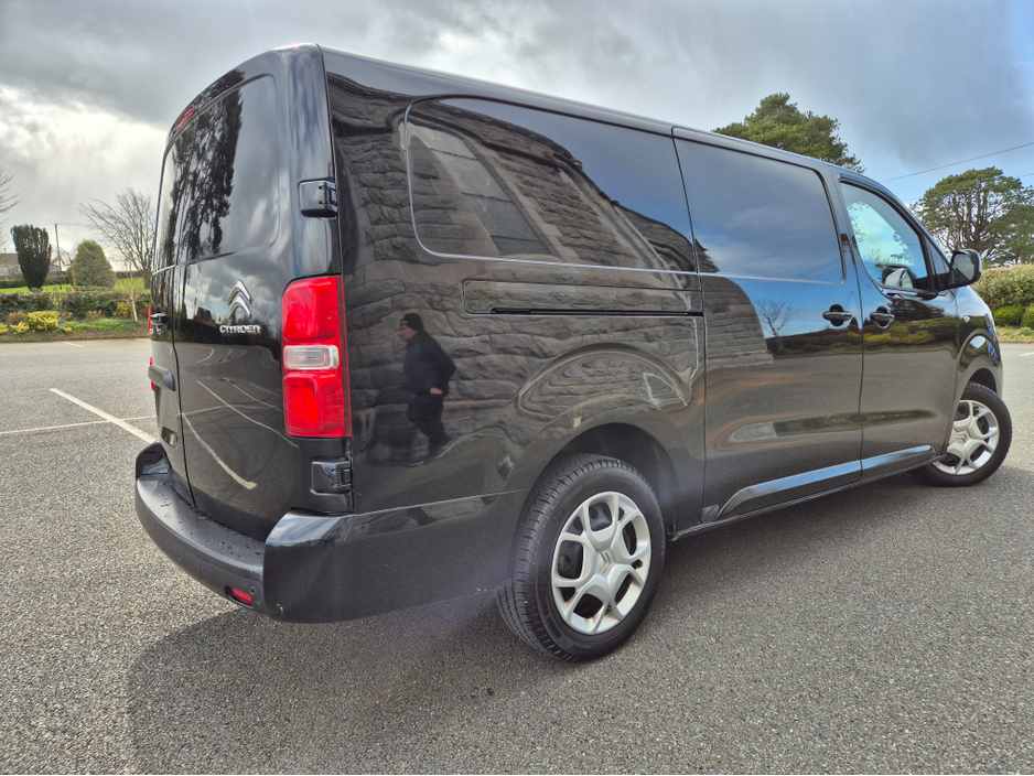 2024 Citroen Dispatch - image 8