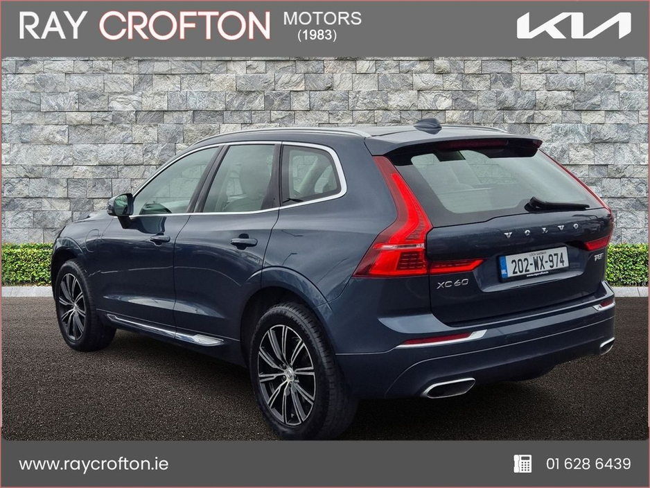 2020 Volvo XC60 - image 3