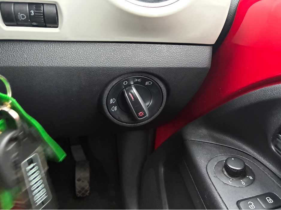 2017 SEAT Mii - image 18