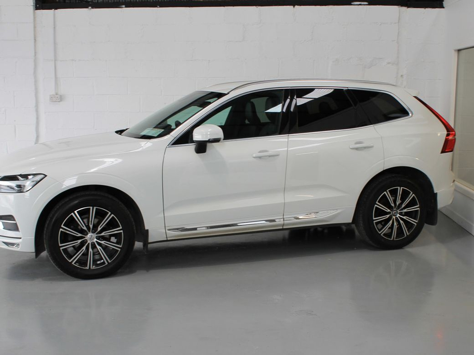 2019 Volvo XC60 - image 4