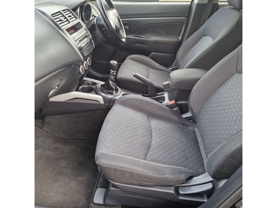 2010 Mitsubishi ASX - image 8