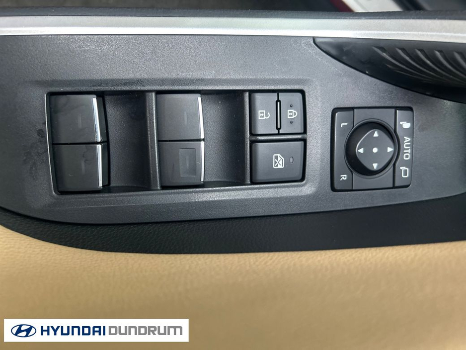 2024 Toyota Rav4 - image 14