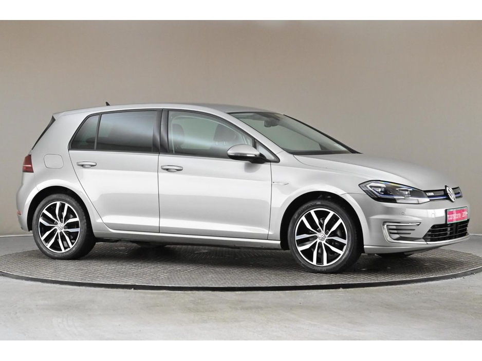 2019 Volkswagen E-Golf - image 12