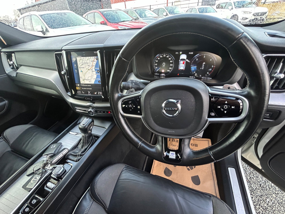 2020 Volvo XC60 - image 20
