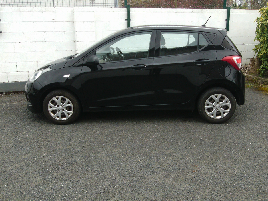 2016 Hyundai i10 - image 11