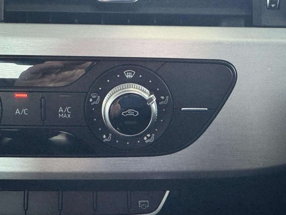 2016 Audi A4 - image 22