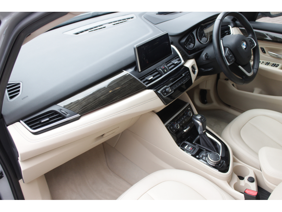 2016 BMW 2 Series Active Tourer - image 21