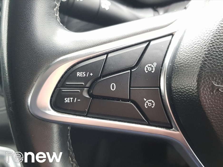 2024 Renault Trafic - image 16